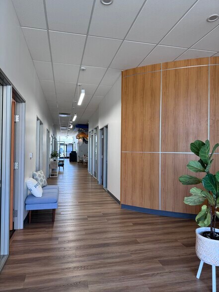 More Photos Of 2135-2141 Bellflower Blvd, Long Beach Storefront For Lease
