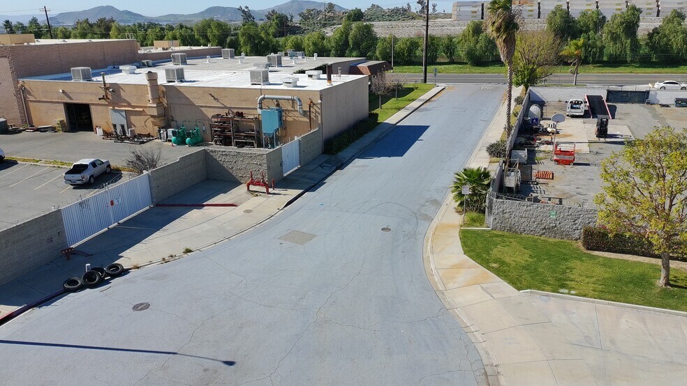 More Photos Of 590 Maple Ct, Colton Manufacturing For Lease