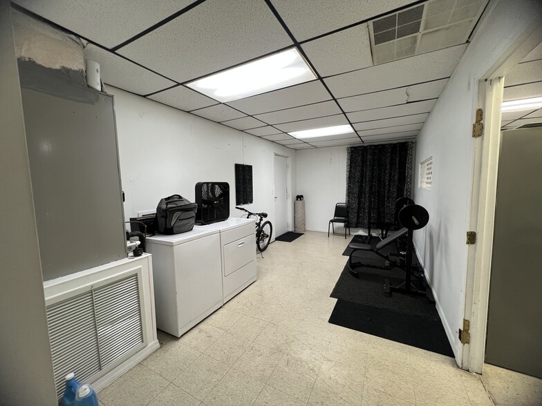 More Photos Of 3887 E US-90 Hwy, Lake City Warehouse For Lease