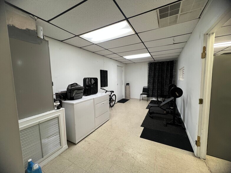 More Photos Of 3887 E US-90 Hwy, Lake City Warehouse For Sale