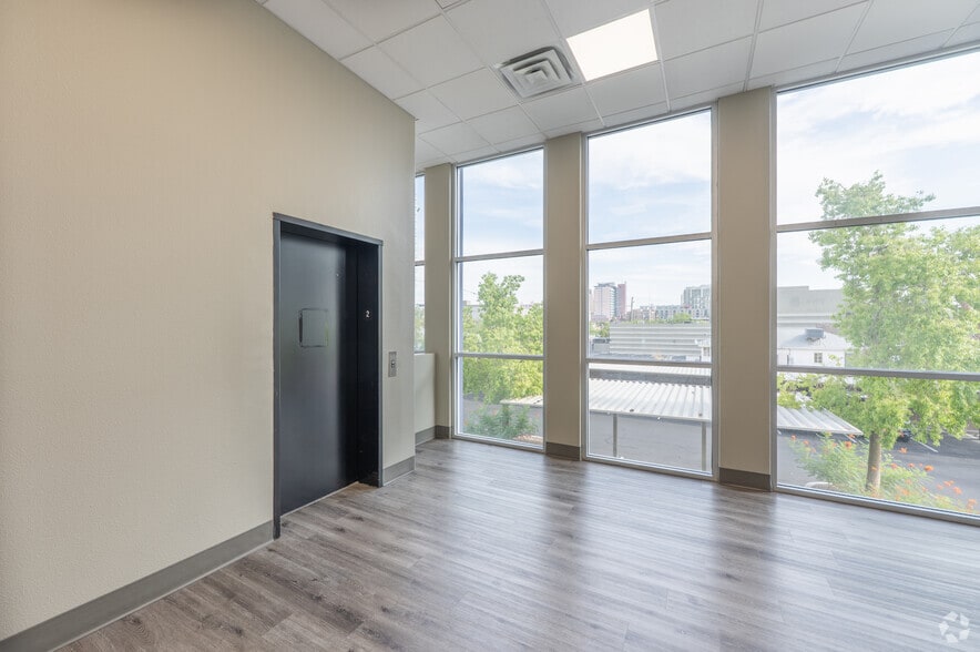 More Photos Of 930 S 4th St, Las Vegas Office For Lease