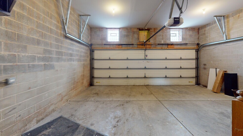 More Photos Of 1009 W Fulton Market, Chicago Storefront Retail Office For Sale