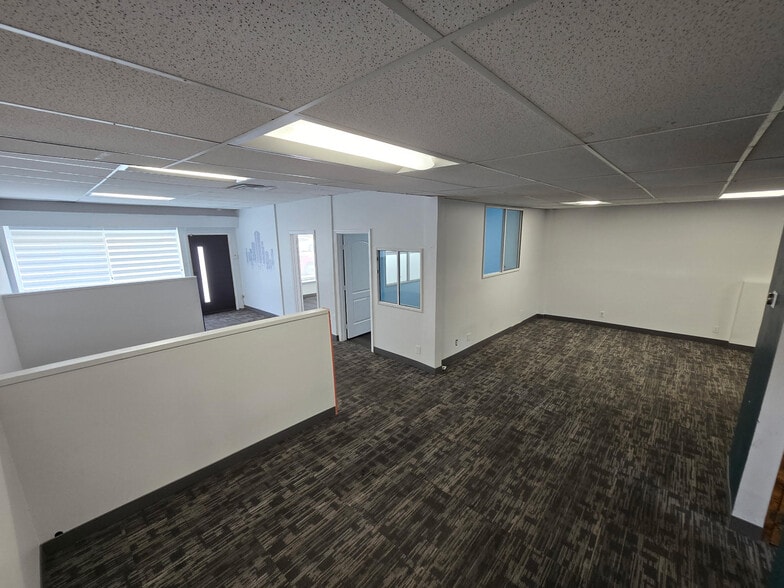 More Photos Of 6854 Foothill Blvd, Tujunga Freestanding For Lease