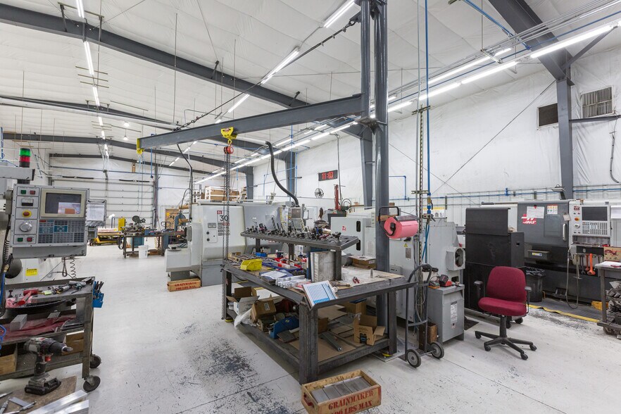 More Photos Of 497 Stevensville Airport Rd, Stevensville Warehouse For Sale