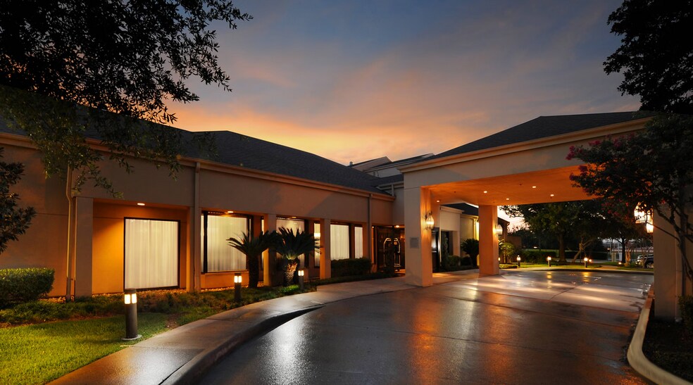 More Photos Of 9190 Gulf Fwy, Houston Hospitality For Sale