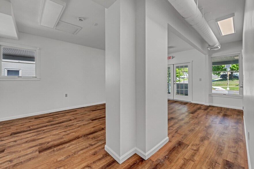 More Photos Of 14 Elm St, New Milford Office For Lease