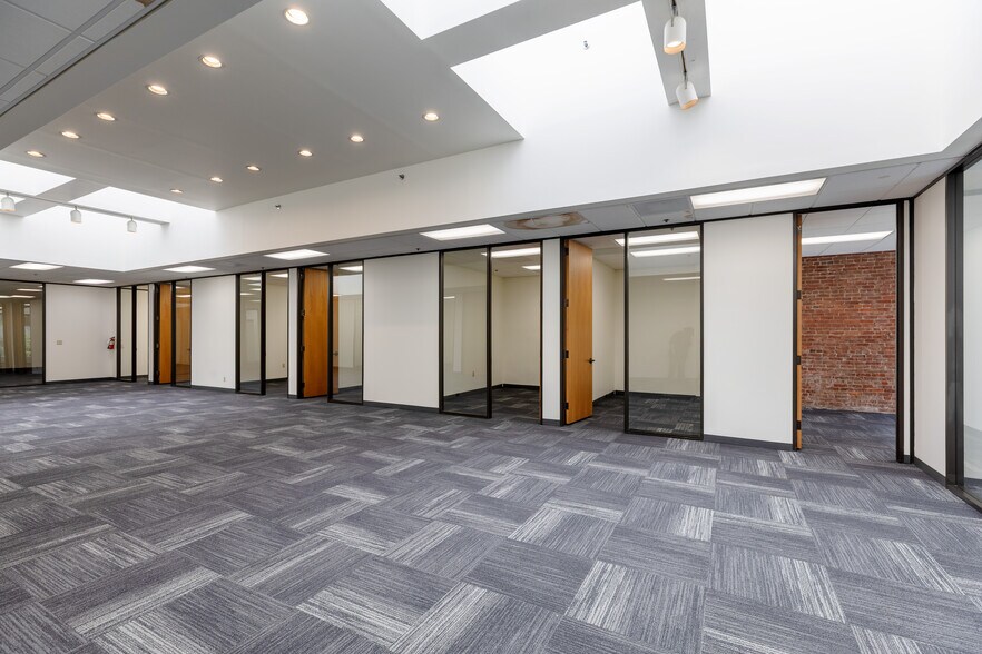 More Photos Of 514-518 SW Sixth Ave, Portland Office For Lease