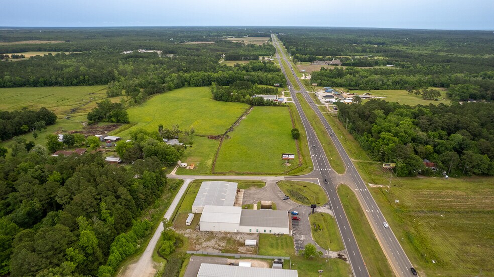 More Photos Of 6260 Ocean Hwy W, Ocean Isle Beach Showroom For Sale