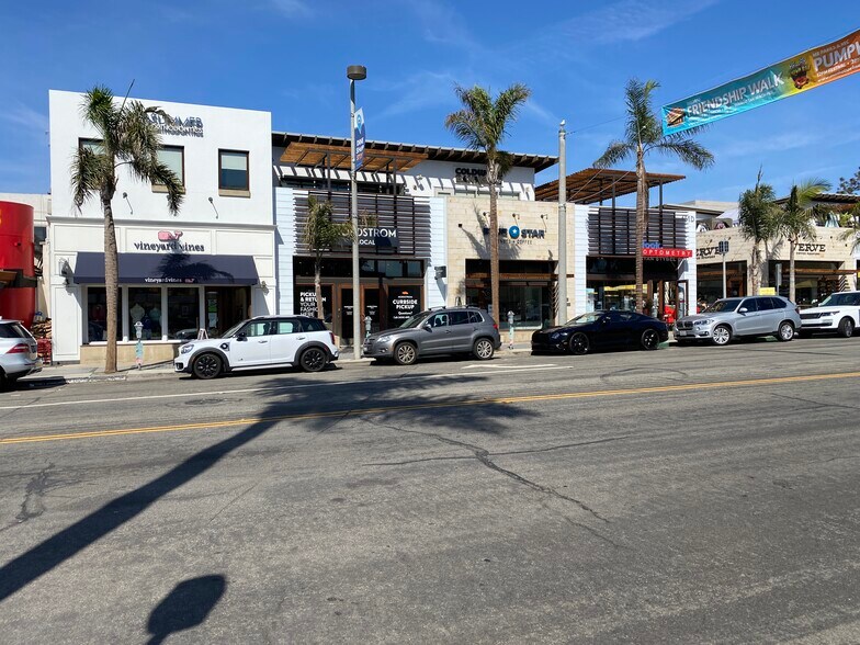More Photos Of 451 Manhattan Beach Blvd, Manhattan Beach Restaurant For Lease