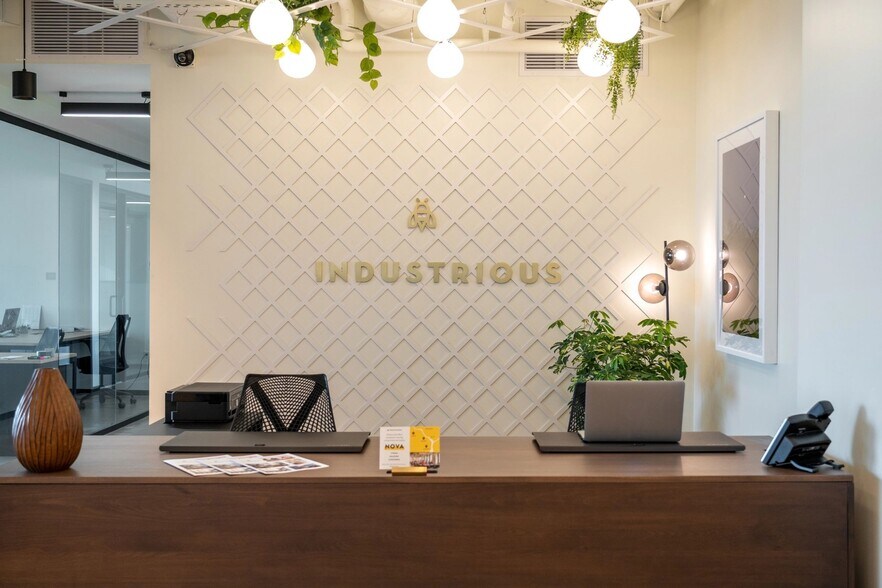 More Photos Of 1660 International Dr, McLean Coworking Space