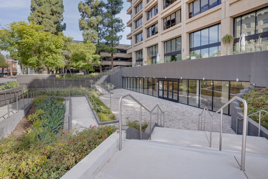 More Photos Of 177 E Colorado Blvd, Pasadena Office For Sale
