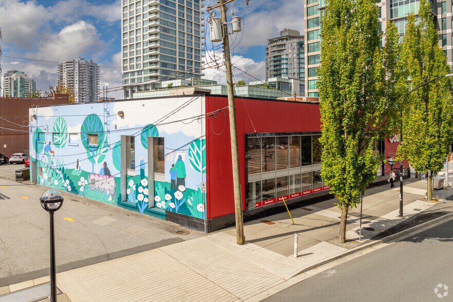 More Photos Of 4580 Kingsway, Burnaby Freestanding For Lease