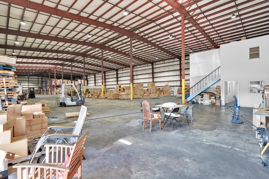 More Photos Of 280 Grand St, Hamburg Warehouse For Sale