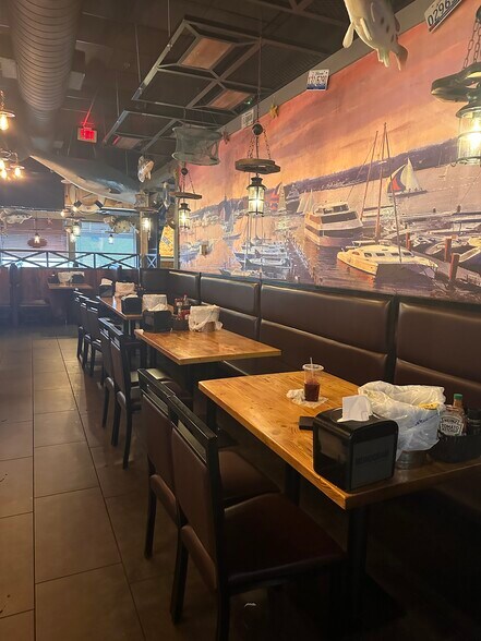 More Photos Of 4050 NW Federal Hwy, Jensen Beach Restaurant For Sale