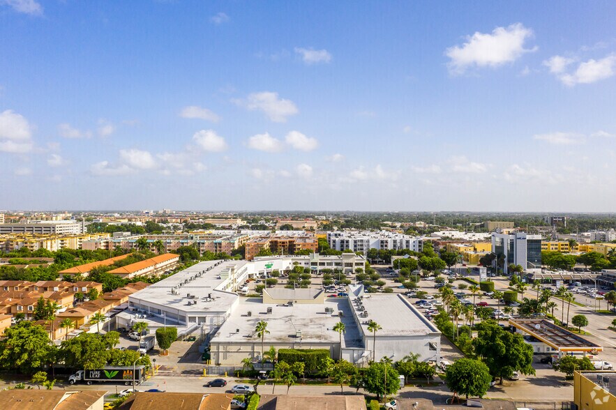 More Photos Of 4410 W 16th Ave, Hialeah Freestanding For Lease