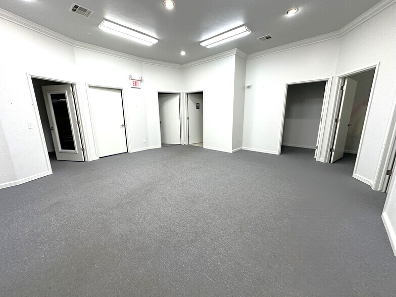 More Photos Of 13838 Quail Pointe Dr, Oklahoma City Medical For Lease