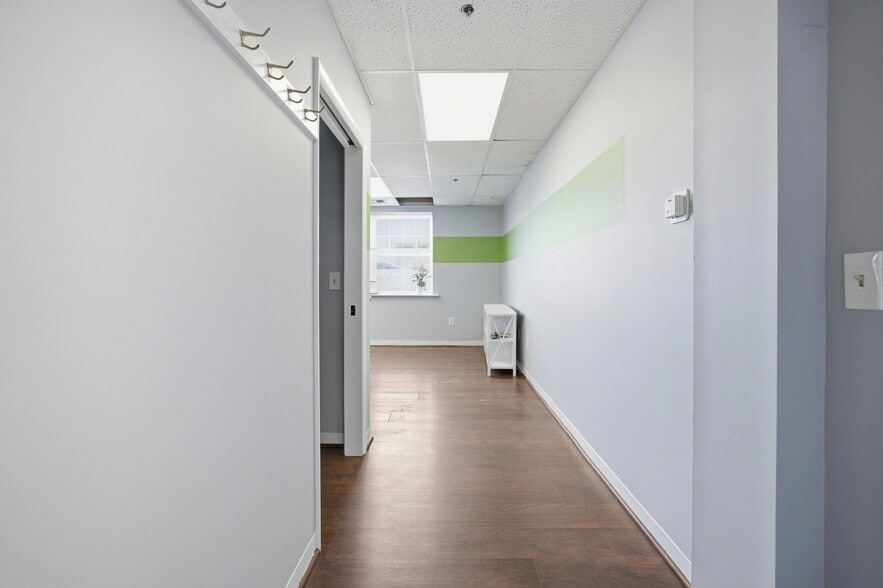 More Photos Of 475 E Main St, Patchogue Medical For Sale