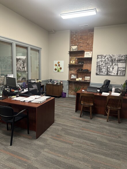 More Photos Of 103-105 S Water St, Silverton Storefront For Sale