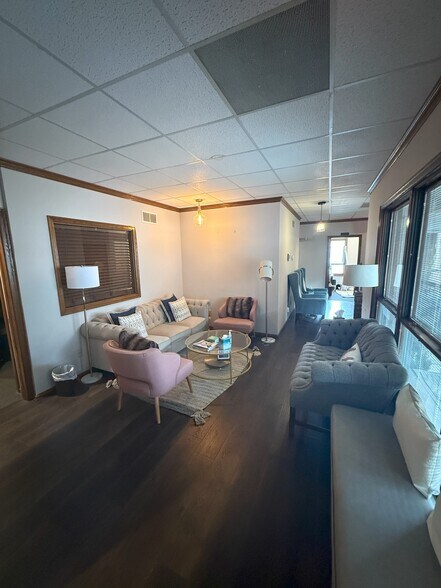 More Photos Of 71 E Wilson Bridge Rd, Worthington Office For Sale