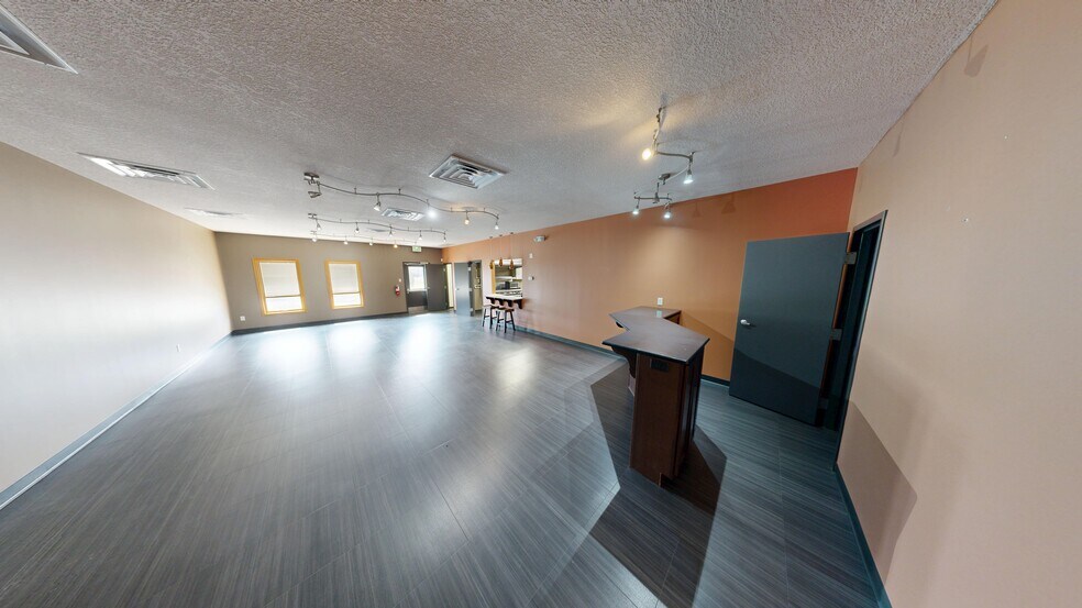 More Photos Of 408 E Washington St, Butler Medical For Sale