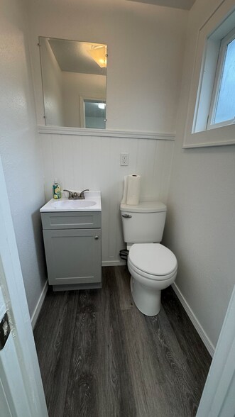 More Photos Of 1758 W 11th Ave, Eugene Freestanding For Lease