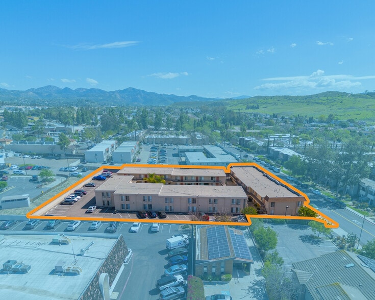 More Photos Of 12430 Oak Knoll Rd, Poway Apartments For Sale