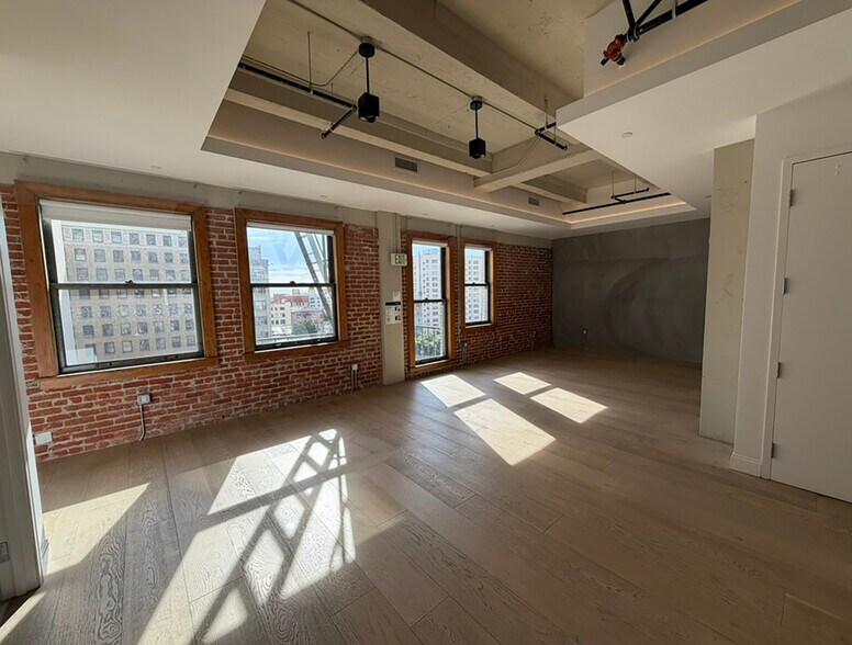More Photos Of 808 S Broadway, Los Angeles Office For Lease