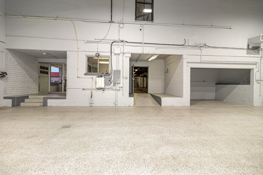 More Photos Of 2317 Donaldson Ave, Covington Auto Repair For Sale