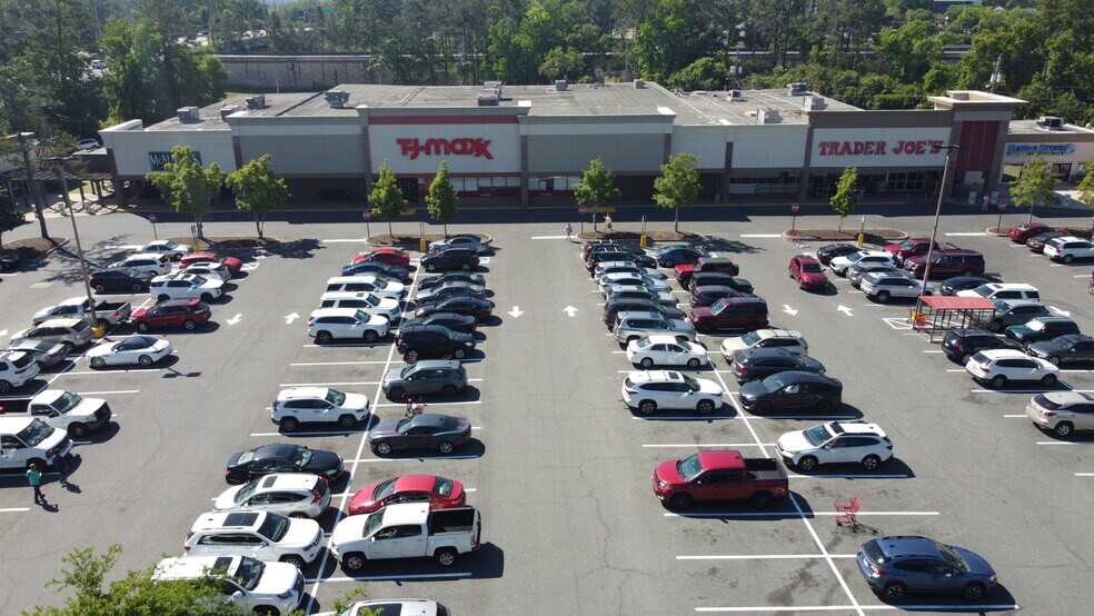 More Photos Of 3425 Thomasville Rd, Tallahassee General Retail For Lease