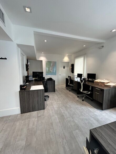 More Photos Of 270 NE 60th St, Miami Office For Lease