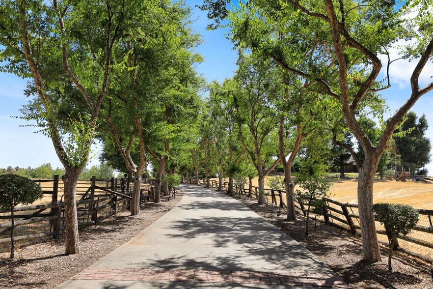 More Photos Of 22050 E Buena Vista Rd, Clements Land For Sale