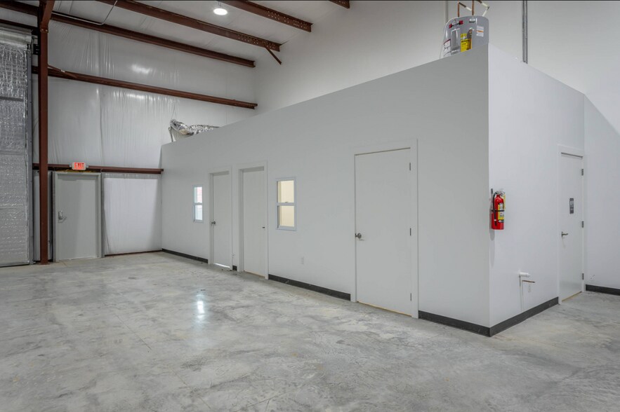 More Photos Of 1409 E 51st St, Chattanooga Warehouse For Sale