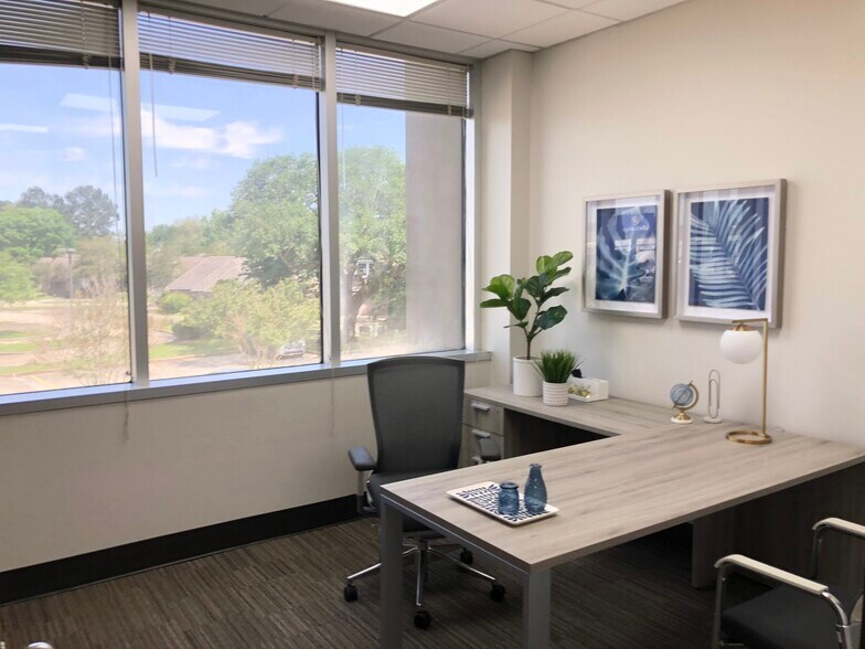 More Photos Of 3029 S Sherwood Forest Blvd, Baton Rouge Loft Creative Space For Lease