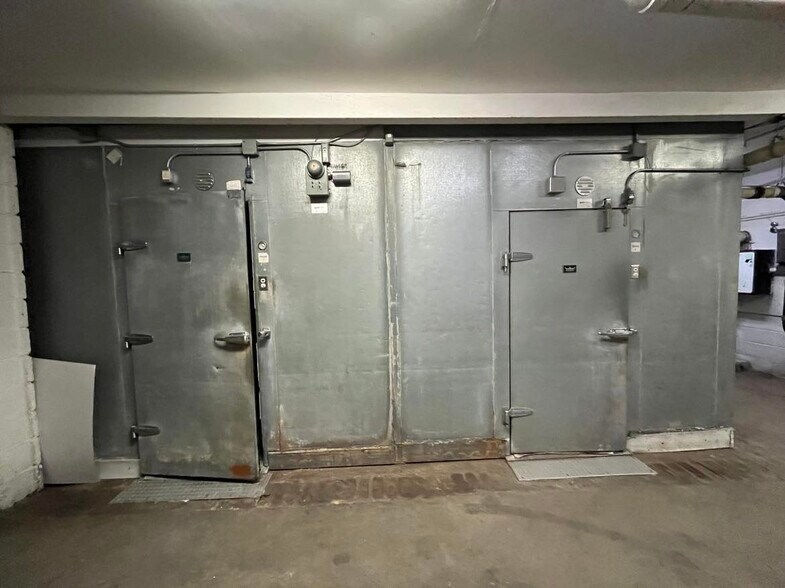 More Photos Of 605 S 94th St, Milwaukee Food Processing For Sale