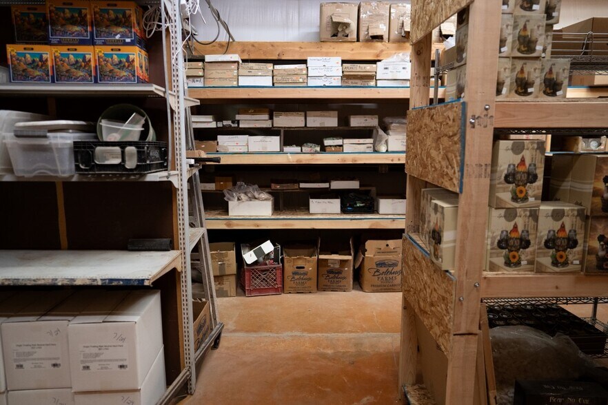 More Photos Of 1000 W SR 9, Virgin Freestanding For Sale