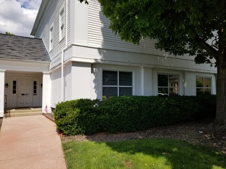 More Photos Of 5 E Main St, Hudson Office Residential For Lease