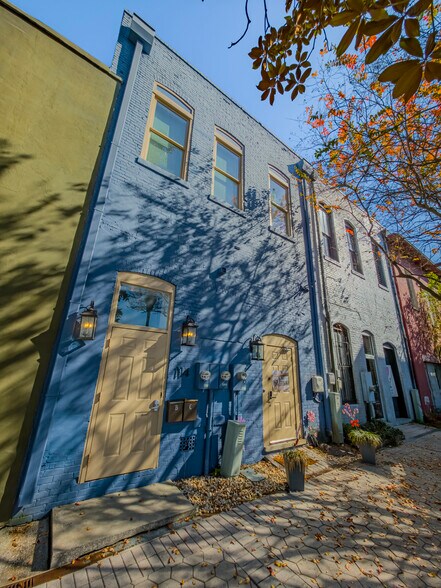More Photos Of 114 N Patterson, Valdosta Storefront Retail Office For Sale