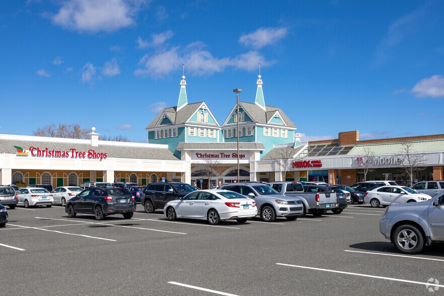 More Photos Of 15-19 Backus Ave, Danbury Unknown For Sale