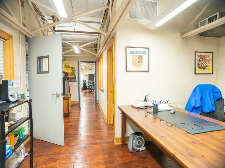 More Photos Of 2733 W Harrison St, Chicago Warehouse For Sale