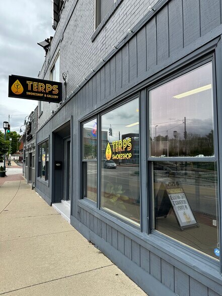 More Photos Of 3540 Columbia Pky, Cincinnati Storefront Retail Office For Lease