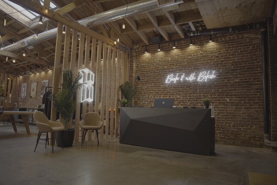 More Photos Of 3921 W Jefferson Blvd, Los Angeles Flex For Lease