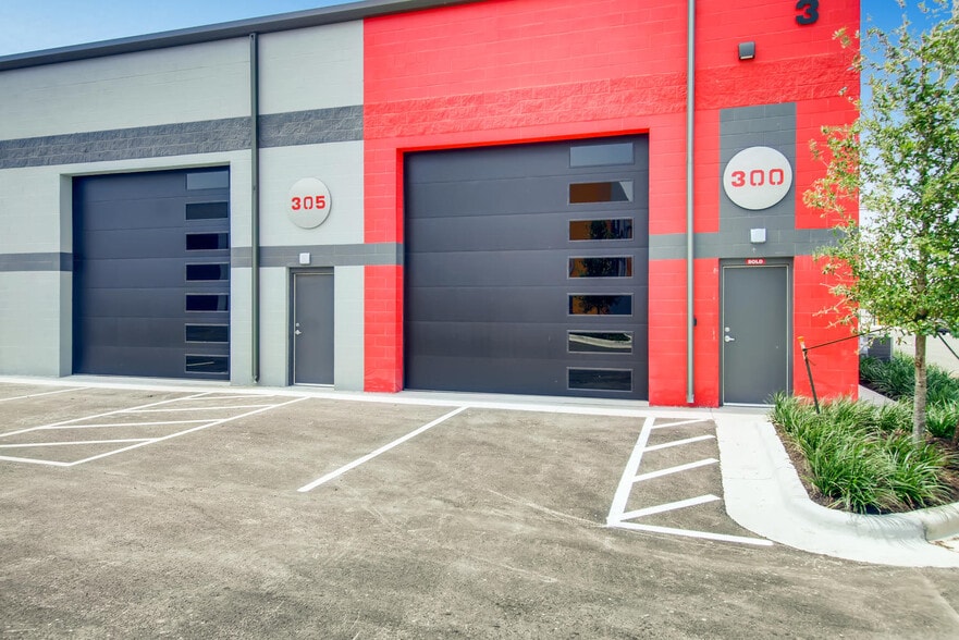 More Photos Of 2100 Double Creek Dr, Round Rock Warehouse For Lease