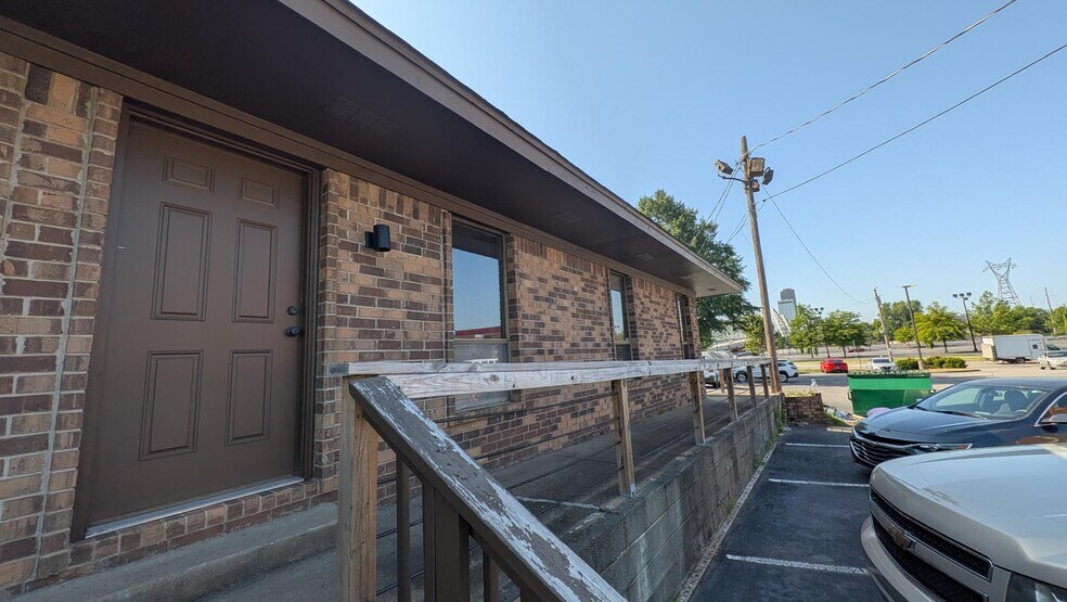 More Photos Of 510 W 4th St, North Little Rock Office For Lease
