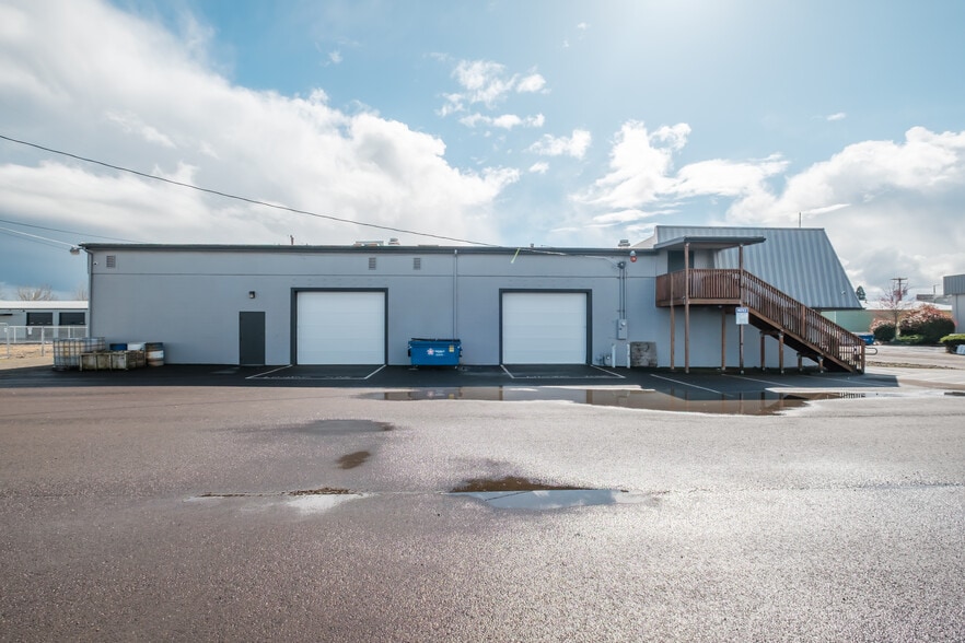 More Photos Of 1131 S Commercial Way SE, Albany Warehouse For Sale