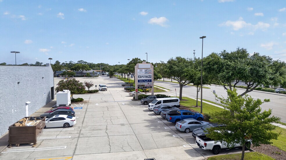 More Photos Of 14286 Beach Blvd, Jacksonville Beach General Retail For Sale
