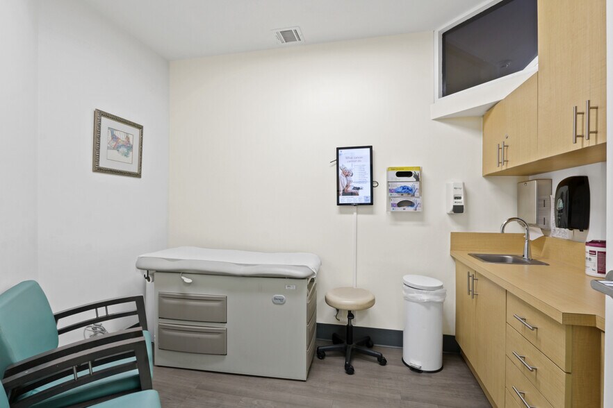 More Photos Of 120 W Beverly Blvd, Montebello Medical For Sale