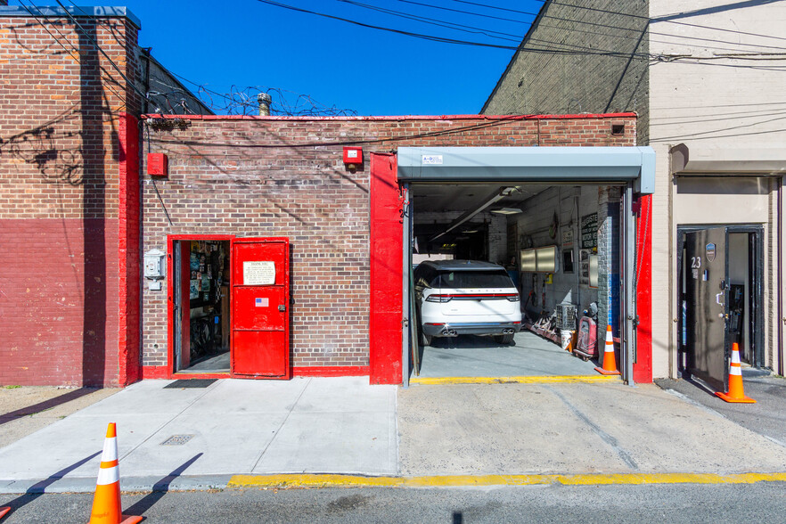 Primary Photo Of 27 Sands St, Staten Island Industrial For Sale