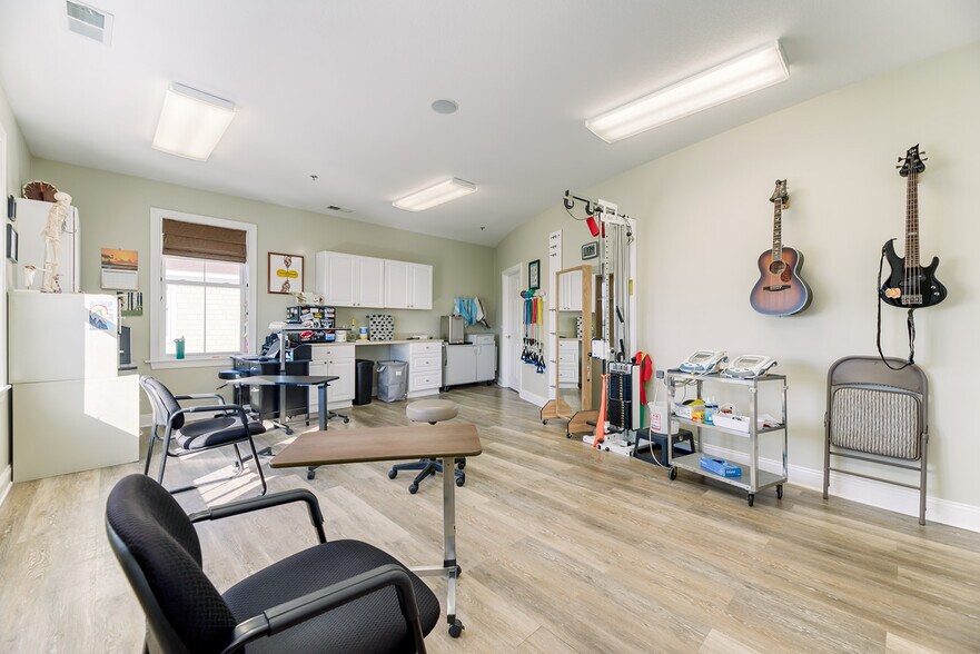 More Photos Of 3210 N Croatan Hwy, Kill Devil Hills Office Residential For Sale