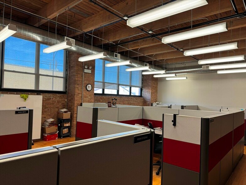 More Photos Of 1750 W Fulton St, Chicago Loft Creative Space For Lease