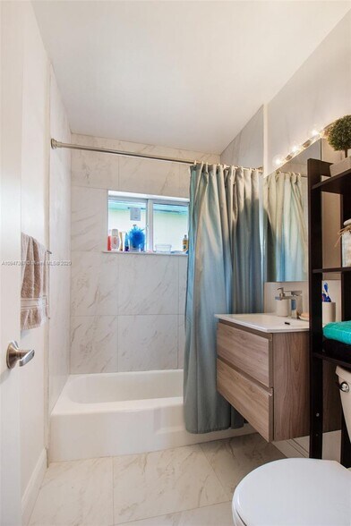 More Photos Of 11th St., Miami Beach Apartments For Sale